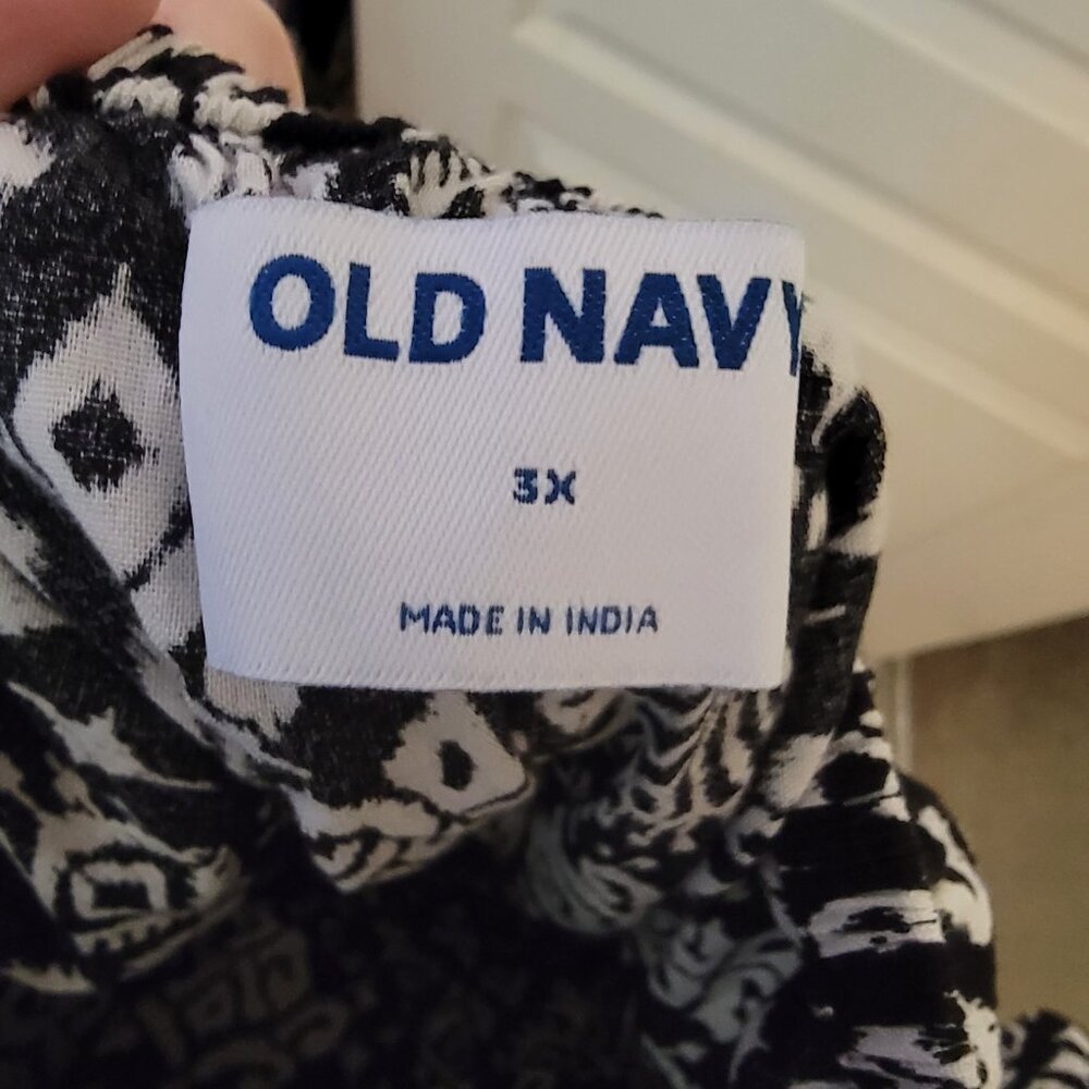 Old Navy Patterned Top - Picture 3 of 3